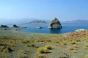 Pyramid Lake